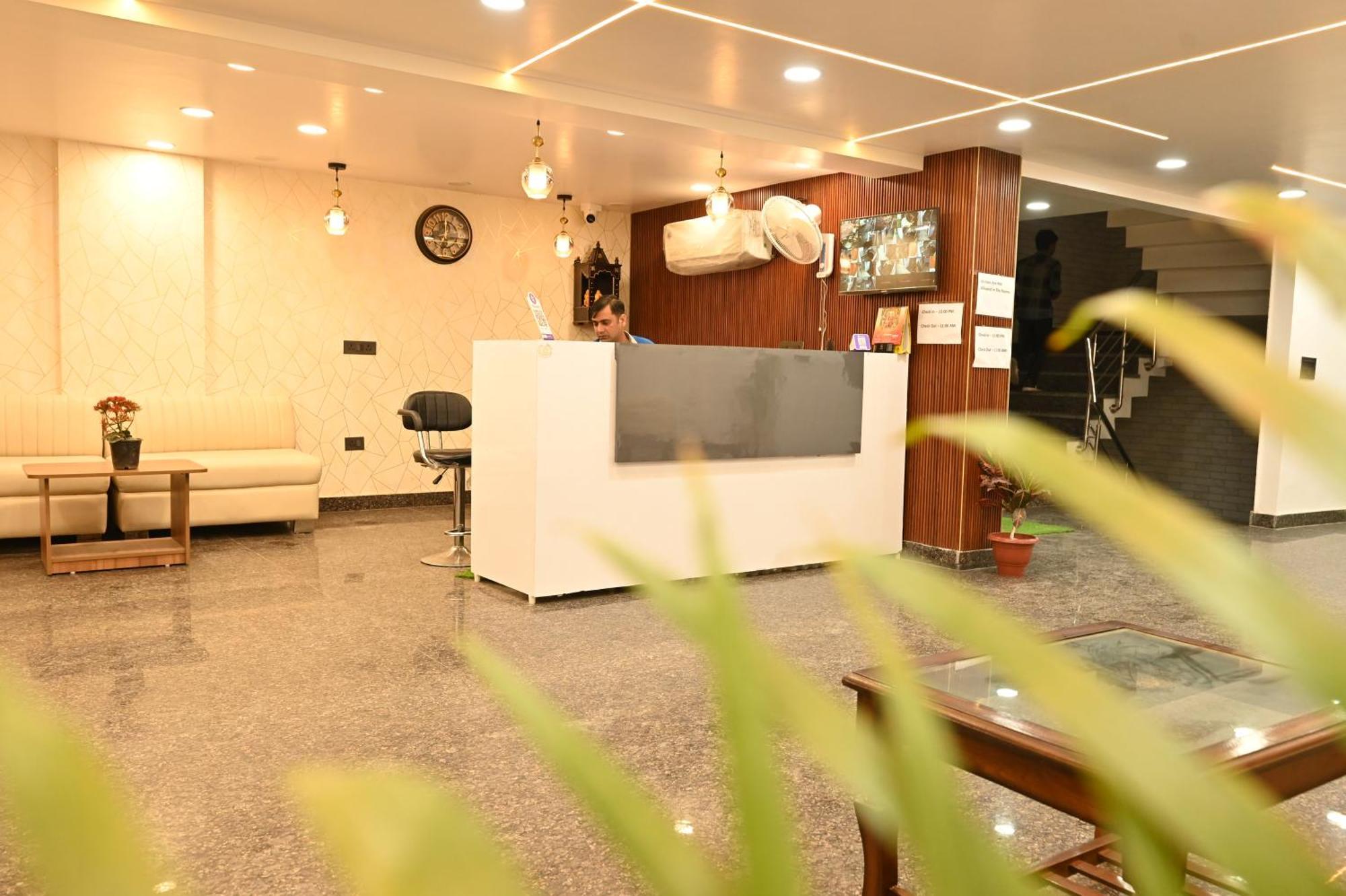 Hotel Down Town Paschim Vihar Delhi  Exterior foto