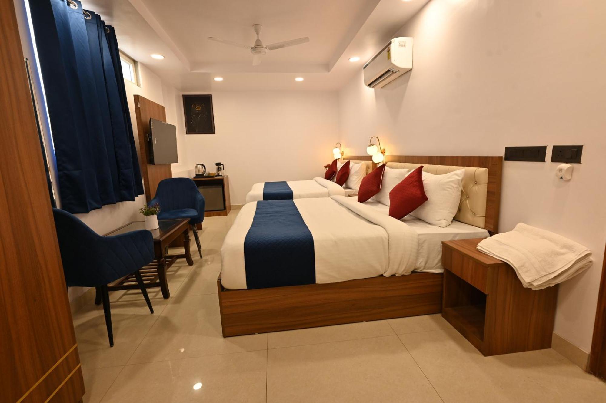 Hotel Down Town Paschim Vihar Delhi  Exterior foto