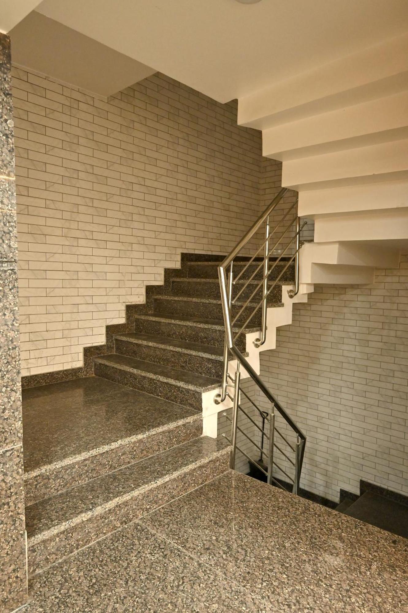 Hotel Down Town Paschim Vihar Delhi  Exterior foto