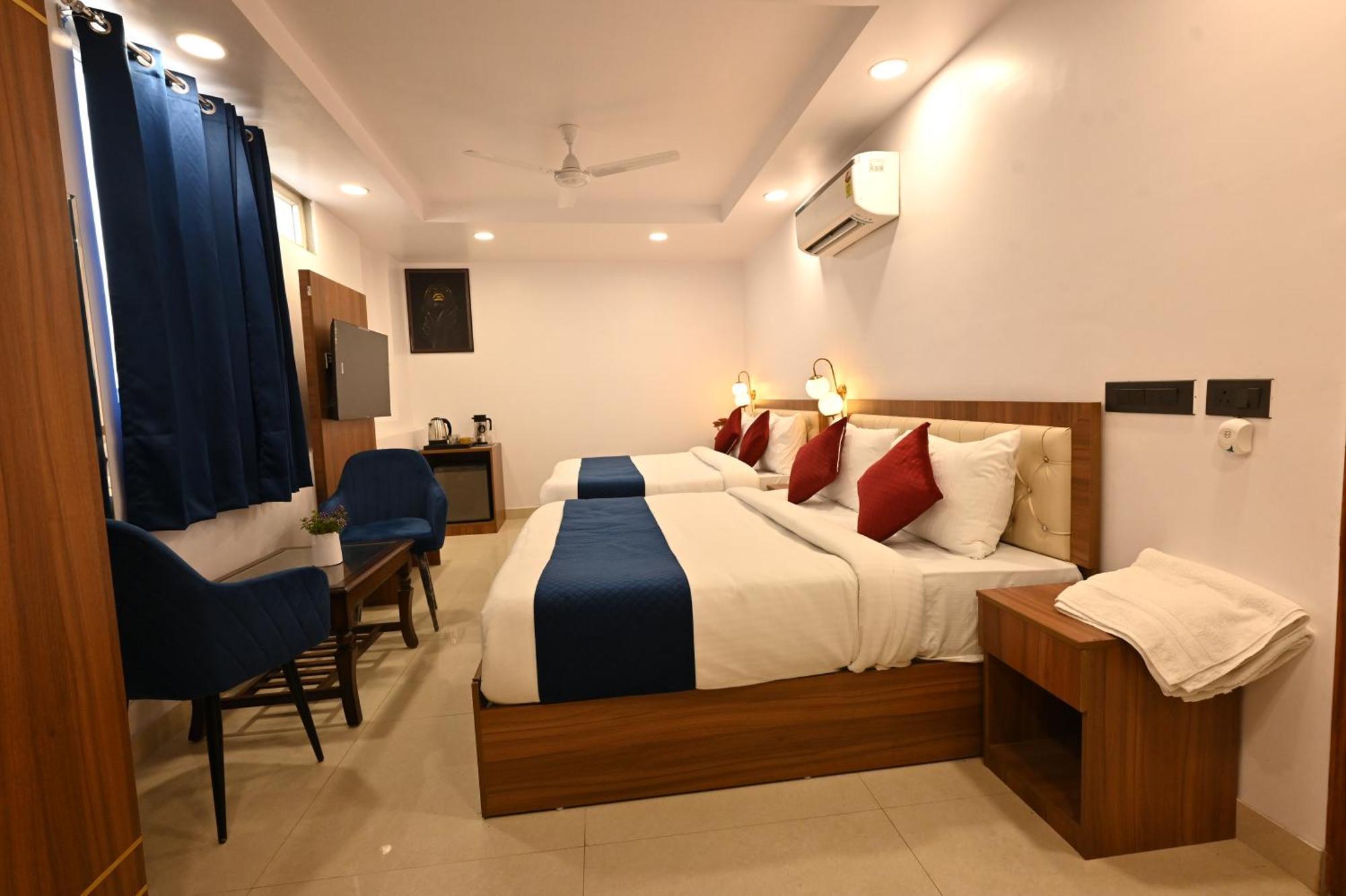 Hotel Down Town Paschim Vihar Delhi  Exterior foto