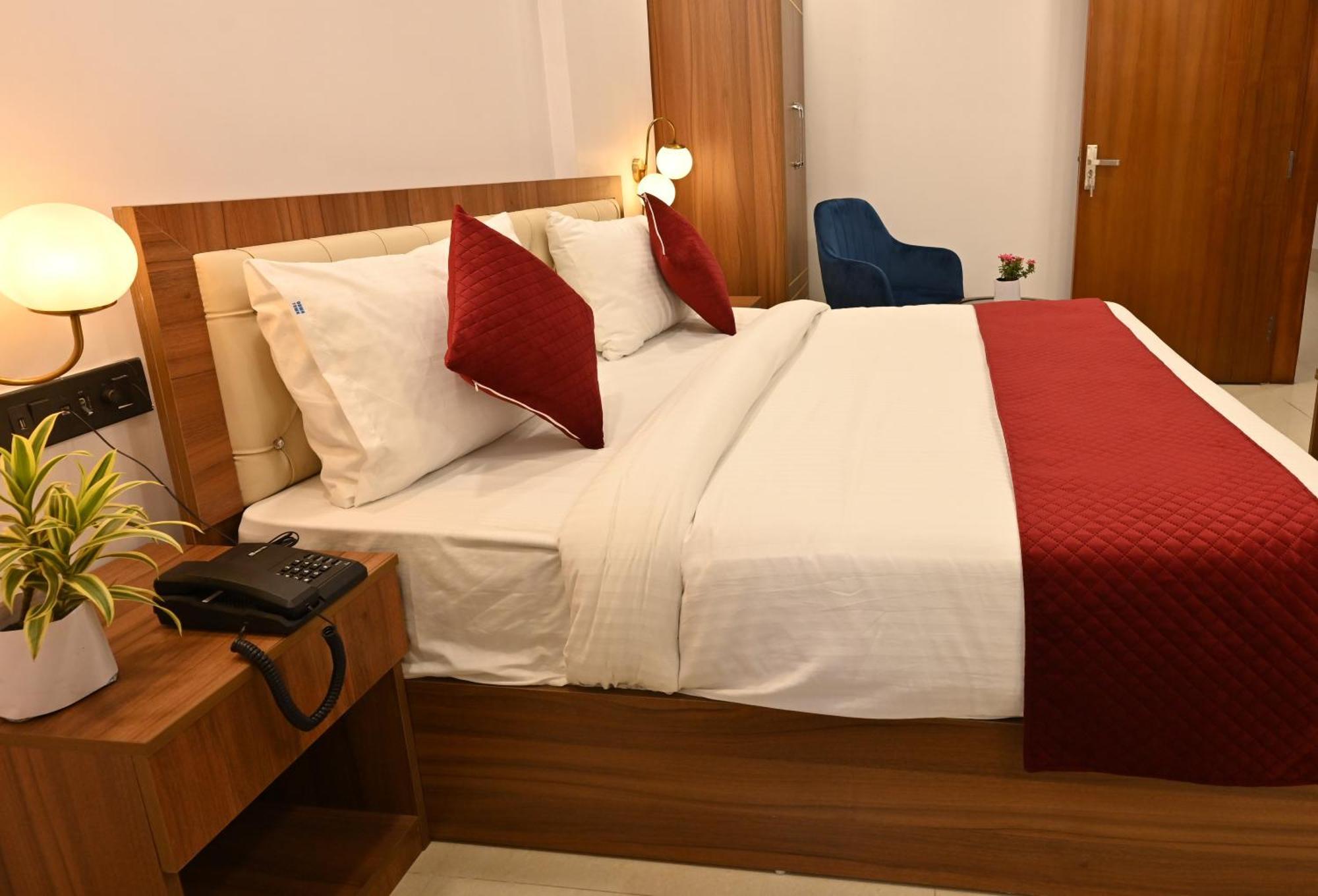 Hotel Down Town Paschim Vihar Delhi  Exterior foto